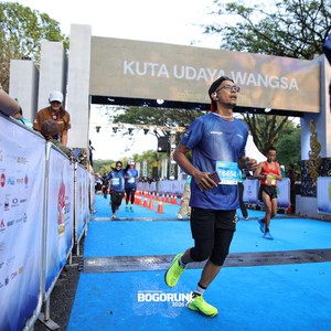 Race photo from BOGORUN 2026