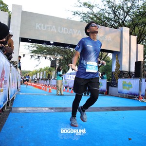 Race photo from BOGORUN 2026