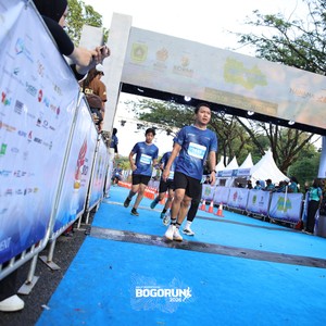 Race photo from BOGORUN 2026