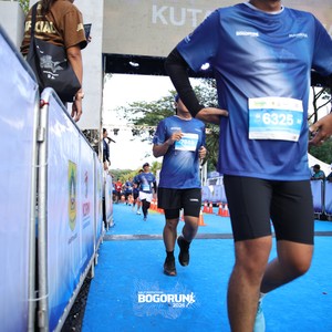 Race photo from BOGORUN 2026