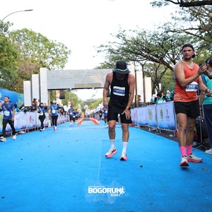 Race photo from BOGORUN 2026