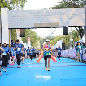 Race photo from BOGORUN 2026
