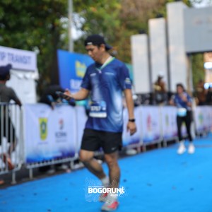 Race photo from BOGORUN 2026
