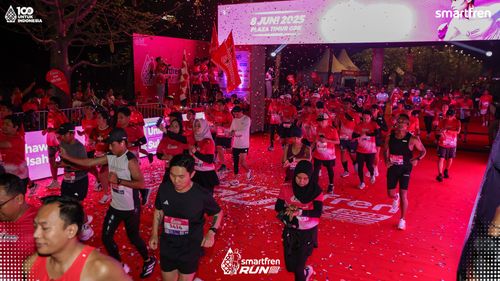 Race photo from Smartfren Run 2025 