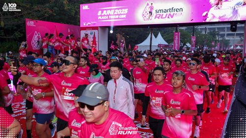 Race photo from Smartfren Run 2025 