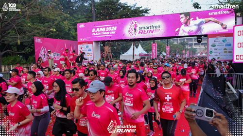 Race photo from Smartfren Run 2025 