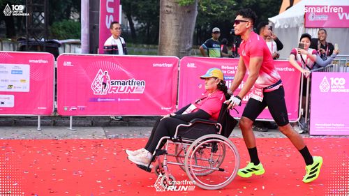Race photo from Smartfren Run 2025 