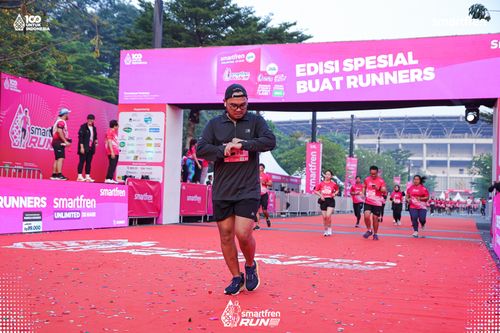 Race photo from Smartfren Run 2025 