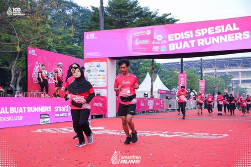 Race photo from Smartfren Run 2025 