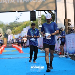 Race photo from BOGORUN 2026