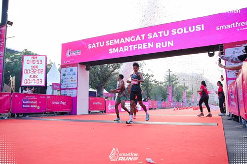 Race photo from Smartfren Run 2025 