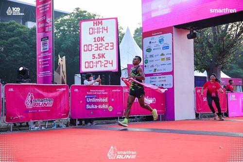 Race photo from Smartfren Run 2025 