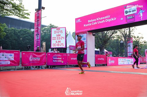 Race photo from Smartfren Run 2025 
