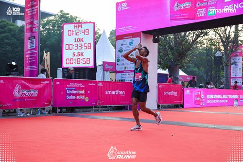 Race photo from Smartfren Run 2025 