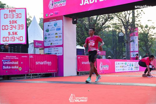 Race photo from Smartfren Run 2025 