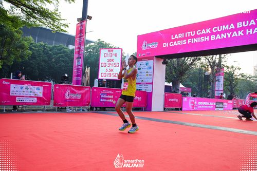 Race photo from Smartfren Run 2025 