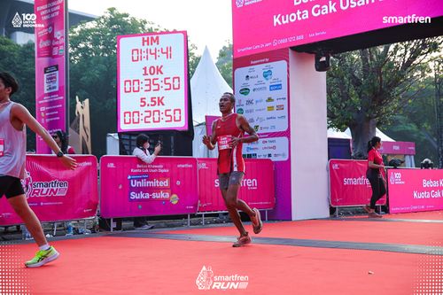 Race photo from Smartfren Run 2025 