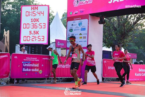 Race photo from Smartfren Run 2025 