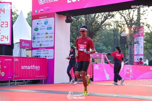 Race photo from Smartfren Run 2025 