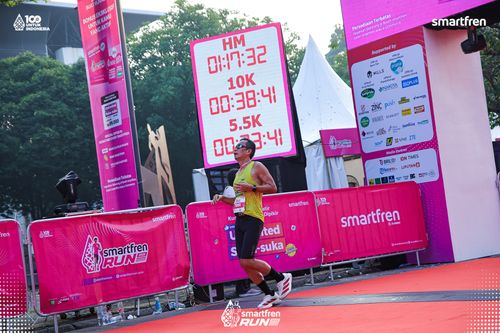 Race photo from Smartfren Run 2025 
