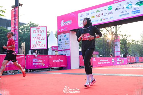 Race photo from Smartfren Run 2025 