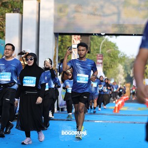 Race photo from BOGORUN 2026