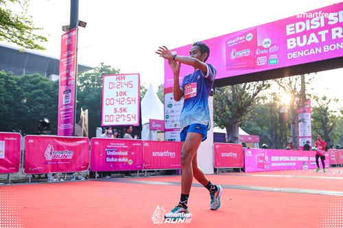 Race photo from Smartfren Run 2025 