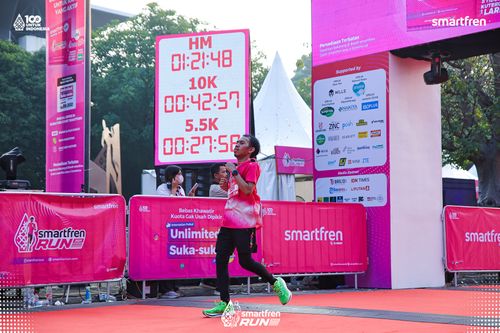 Race photo from Smartfren Run 2025 