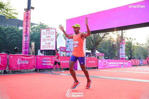 Race photo from Smartfren Run 2025 