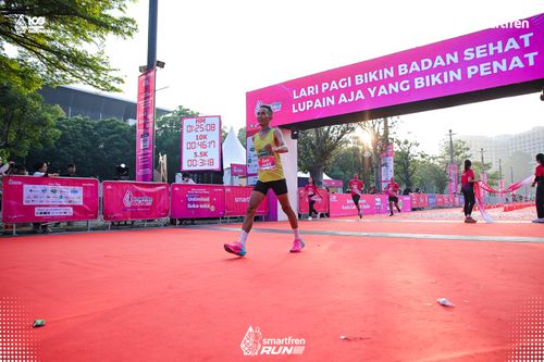 Race photo from Smartfren Run 2025 