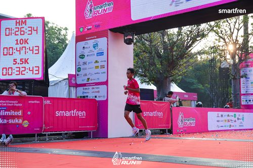 Race photo from Smartfren Run 2025 