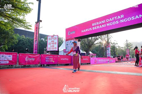 Race photo from Smartfren Run 2025 