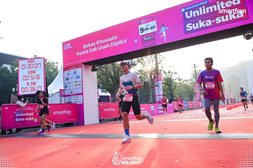 Race photo from Smartfren Run 2025 