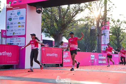 Race photo from Smartfren Run 2025 