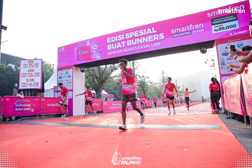 Race photo from Smartfren Run 2025 