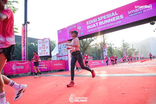 Race photo from Smartfren Run 2025 