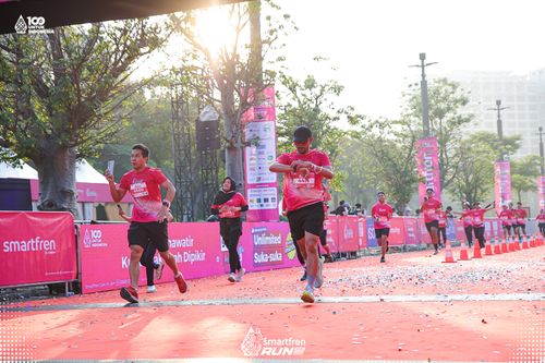 Race photo from Smartfren Run 2025 