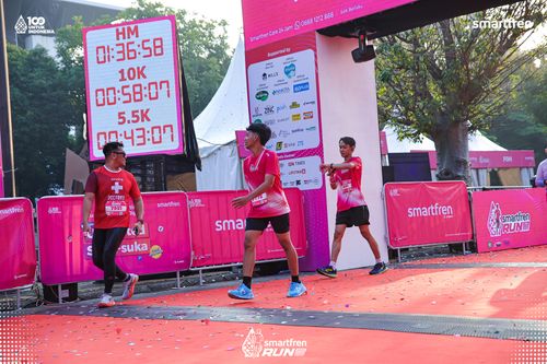 Race photo from Smartfren Run 2025 