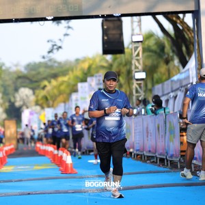 Race photo from BOGORUN 2026