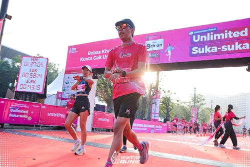 Race photo from Smartfren Run 2025 