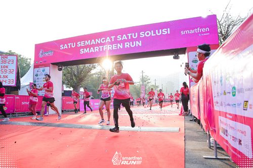 Race photo from Smartfren Run 2025 