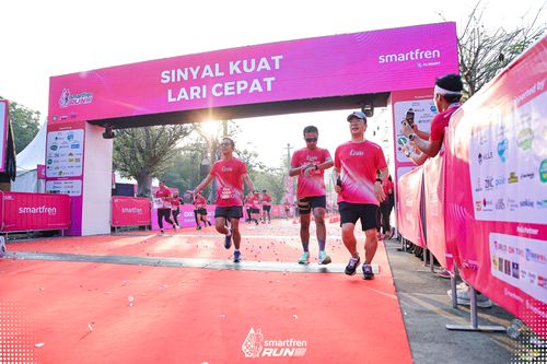 Race photo from Smartfren Run 2025 