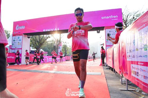 Race photo from Smartfren Run 2025 