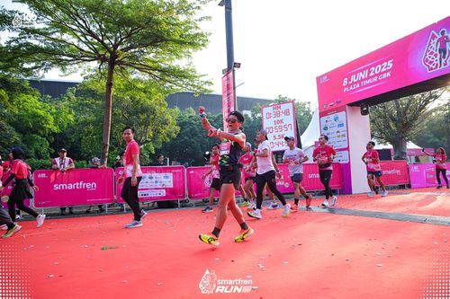 Race photo from Smartfren Run 2025 