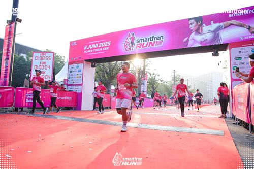 Race photo from Smartfren Run 2025 