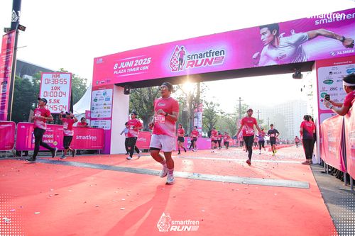 Race photo from Smartfren Run 2025 