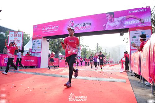 Race photo from Smartfren Run 2025 