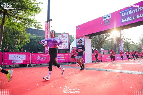 Race photo from Smartfren Run 2025 