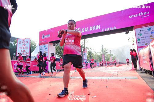 Race photo from Smartfren Run 2025 