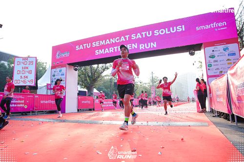 Race photo from Smartfren Run 2025 